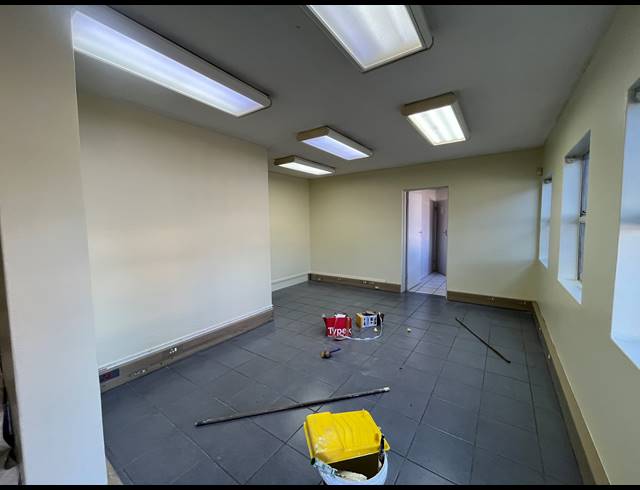 944M² WAREHOUSE TO LET IN SEBENZA